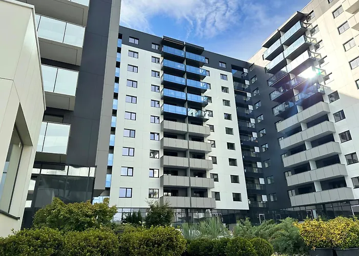 North By Urbanesq Cortina N