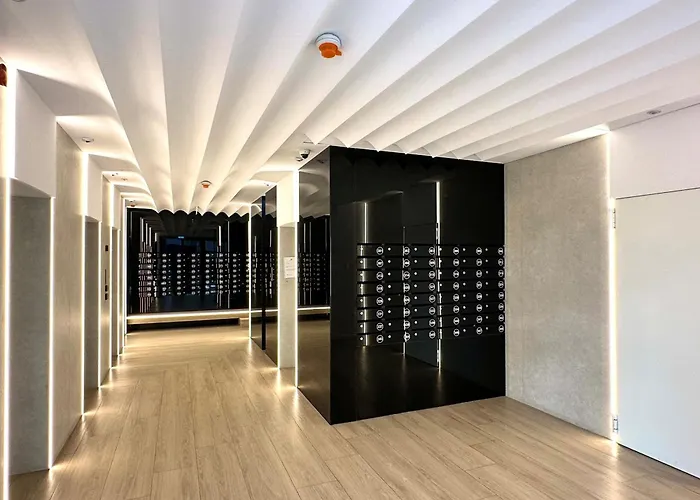 North By Urbanesq Cortina N * Бухарест